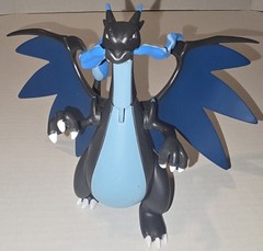 2016 Mega Charizard X 6.5” Nintendo Tomy Pokemon Battle Action Figure