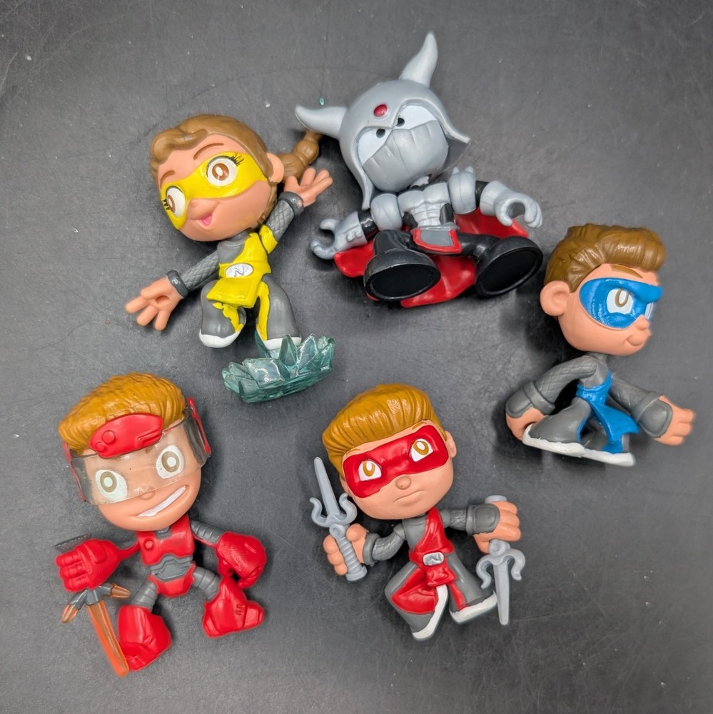 Ninja Kidz Loose Mystery Mini Action Figure Lot Of 5