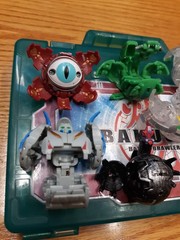 Bakugan Lot Of 8 Battle Brawlers Plus Carry Case Snapzoid Hylash Trap More!