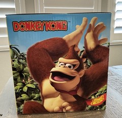 JAKKS Pacific Donkey Kong Deluxe Action Figure Plastic Brown/Tan/Red Boxed