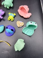 Ugly Dolls Uglyville Vinyl Plastic 3″ Figures Lot of 7 & plenty of accessories