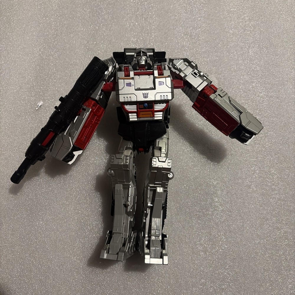 Transformers Generations Combiner Wars G1 Megatron Leader Class Tank