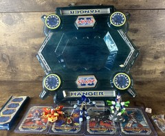 RARE 1997 MEDABOTS VINTAGE BATTLE ARENA HANGER BUNDLE FAST AND SAFE SHIPPING