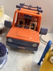 Bluey – Friends & Family Figures, Car, Furniture And Accessories Lot