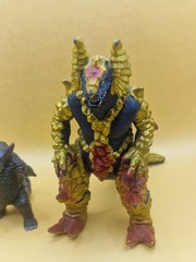 Ultraman Kaiju Monster Figures Lot Bandai 1997 1999 2010 20cm 7.9in