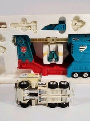Vintage 1985 Hasbro Transformers City Commander Ultra Magnus #5795 with Box