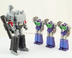 Kids Toy Pocket Size Small Scale MFT Robot Destruction Fighters Model Figures