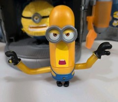 Minions Despicable Me 4 Transformation Chamber With 2 Minions Tested & Working