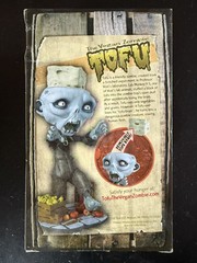 [NIB~SDCC2008] TOFU THE VEGAN ZOMBIE Vinyl Figure [w/Removable Tofu Brain] *Art