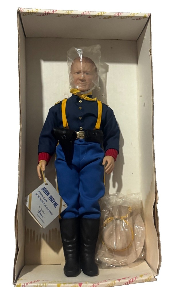 MINT 1982 JOHN WAYNE #2981 “GUARDIAN OF THE WEST” EFFANBEE ORIGINAL BOX PAPERS
