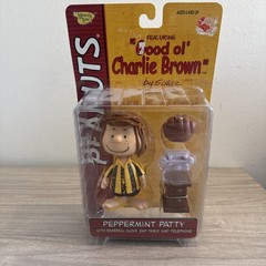 Memory Lane Charlie Brown Peppermint Patty Action Figure Smile Variant NIP