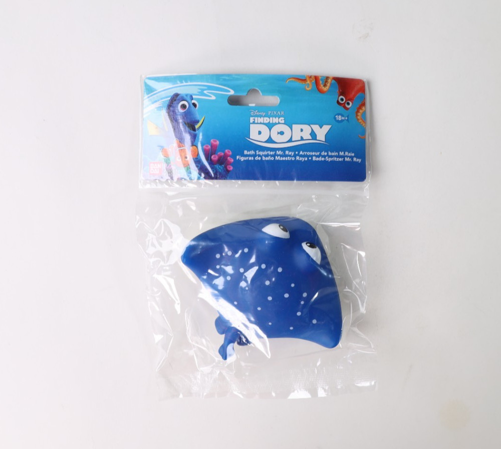 Bandai America Disney Finding Dory – Bath Squirter Mr. Ray