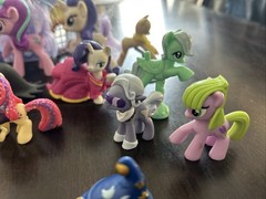 MY LITTLE PONY MLP Mixed LOT VARIOUS SIZES Friendship G4 Large Lot + Library