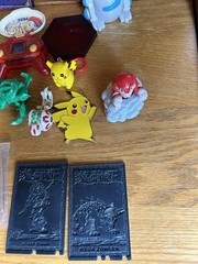 Nintendo/Pokémon Figures Mario SEGA Game Pikachu Cards Pokeballs Mushroom 22