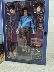 NEW NECA The Evil Dead “ULTIMATE ASH”