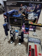 Walmart reissue Transformers G1 Soundwave Figure Broken Door Cassette Lot