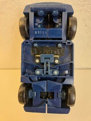Transformer Animated Deluxe Class Soundwave