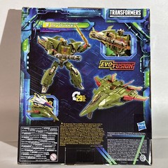 *Damaged Box* Transformers SKYQUAKE Legacy Evolution Prime Universe Figure