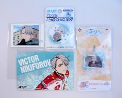 Yuri on ice Victor Nikiforov can badge Acrylic strap Ita bag Sets – 11 choices