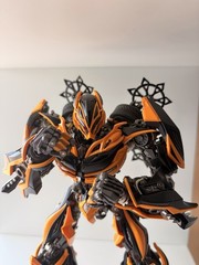 Age of extinction threezero dlx scale 3rd party bumblebee