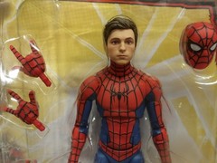 Marvel Legends Spider-Man Tom Holland No Way Home Retro 6″ Figure 1/12