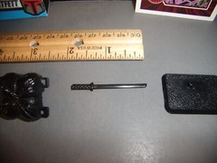 GI Joe Vintage 1998 VYPRA (V1), Lot “A”, SWORD, BACKPACK, & STAND, Hasbro 1:18