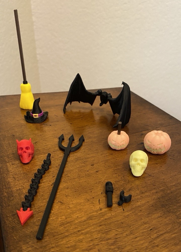 Dummy 13 Halloween Pack – Limited Special Edition of Spooky Scary Accessories