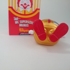 Ron English Popaganda X Secret Base Mc Supersized Gold 4″ S2 Mindstyle