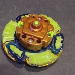 Beyblade L-Drago Destructor Gold & Red Launchers lot