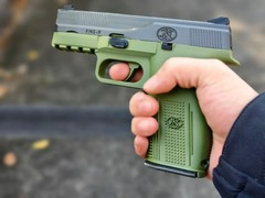 FN Herstal FNS9 Pistol 1:1 Prop Cosplay Costume