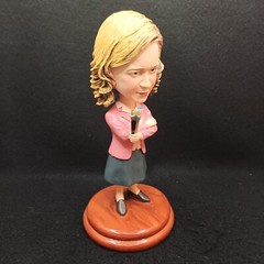 THE OFFICE PAM BEESLY NBC UNIVERSAL LIMITED EDITION RESIN BOBBLE HEAD
