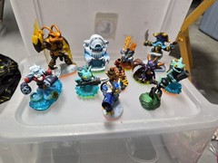 Lot of 22 Activision skylanders Pre-owned