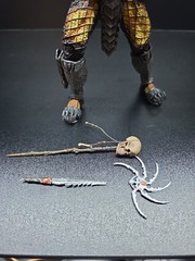 NECA AVP 2015 Chopper Predator 8 Action Figure Missing Some Accessories Read