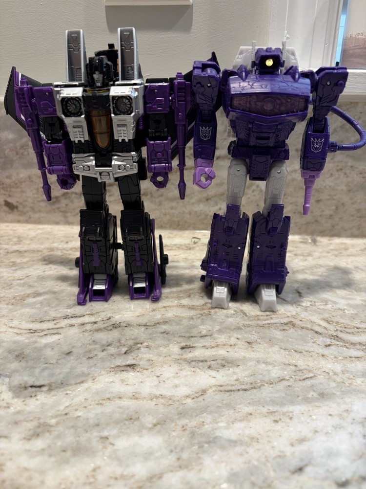 Shockwave Dramatic Capture Series Nemesis Bridge And Earthrise Skywarp