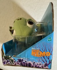 New Finding Nemo Surfing Talking Squirt Sea Turtle 12″ Plush 2002 Hasbro