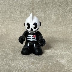 Kidrobot Super Mini Keychain Series 3 CHASE SKULLY Super Rare OG ORIGINAL /100