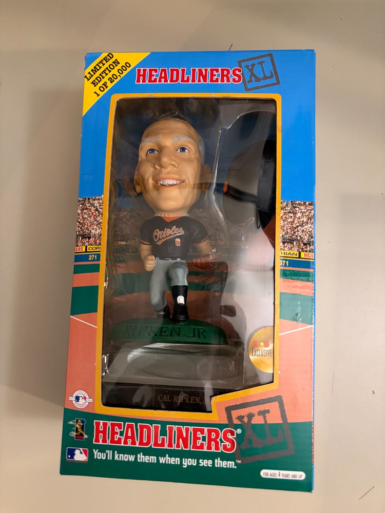 Cal Ripken Jr 1998 Headliners XL Figure Black Home Jersey Limited Editon NIB