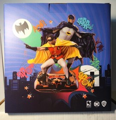 BATMAN & ROBIN 1966 TV SHOW-1/8 SCALE PVC DIORAMA, MIB! FREE SHIPPING!