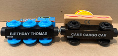 WORKING Thomas Wooden Railway Happy Birthday Thomas & Cake Cargo Car Y4501