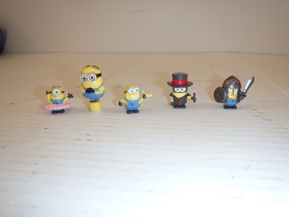 Monopoly Despicable Me Minions Replacment Figures Lot of 5