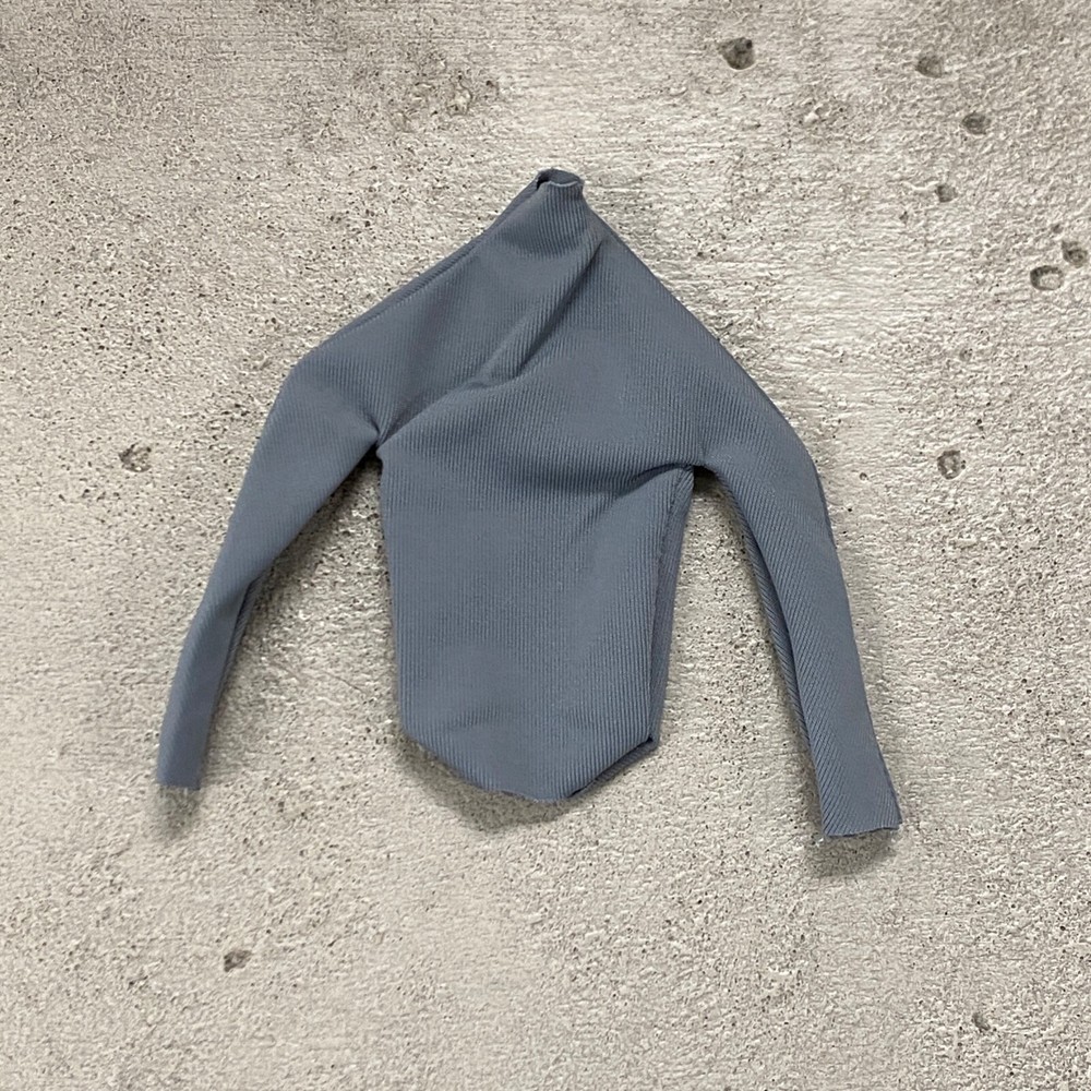 SU-CP-GR: Dark Grey Long Sleeve compression shirt for 6″~7″ Muscular Body