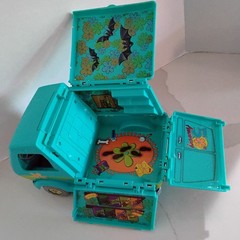 Scooby Doo 50th Anniversary Mystery Machine Van 10″ + 5 Rare Floral Design Figs.