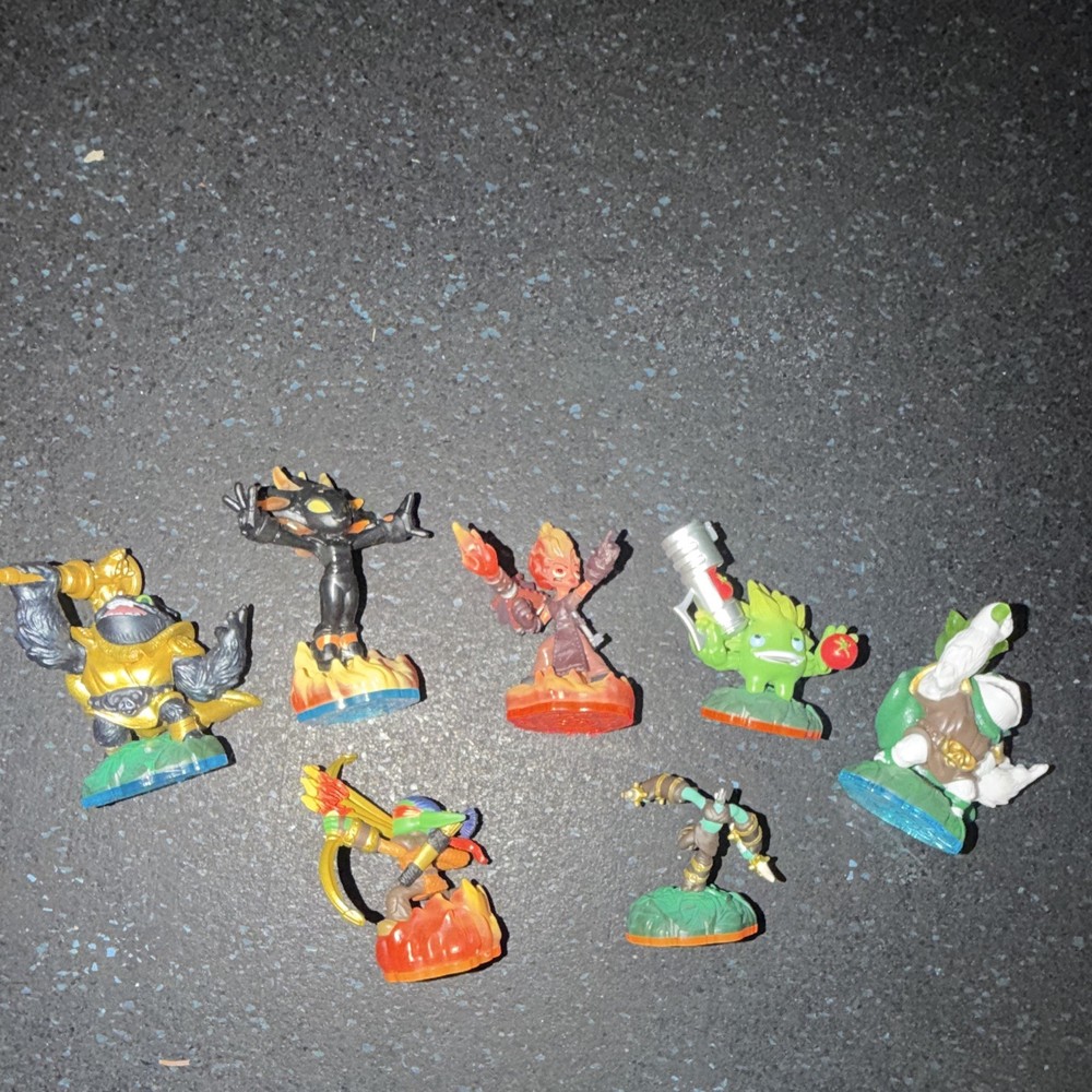 Skylanders Spyro’s Adventure Spyro Mixed Lot Figure Set Plastic Multicolor
