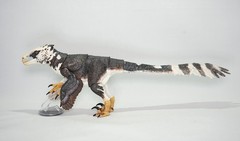 Jurassic Cyberzoic Utahraptor Ostrommaysi 1/18 Scale Creative Beast Studio