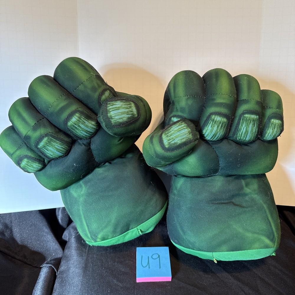 Marvel Incredible Hulk Smash Hands Plush Boxing Gloves Hasbro 2008 Sound Works!