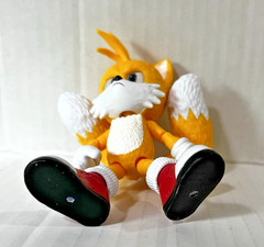JAKKS Sonic The Hedgehog–TAILS–Articulated Action Figure 4in–pre-owned