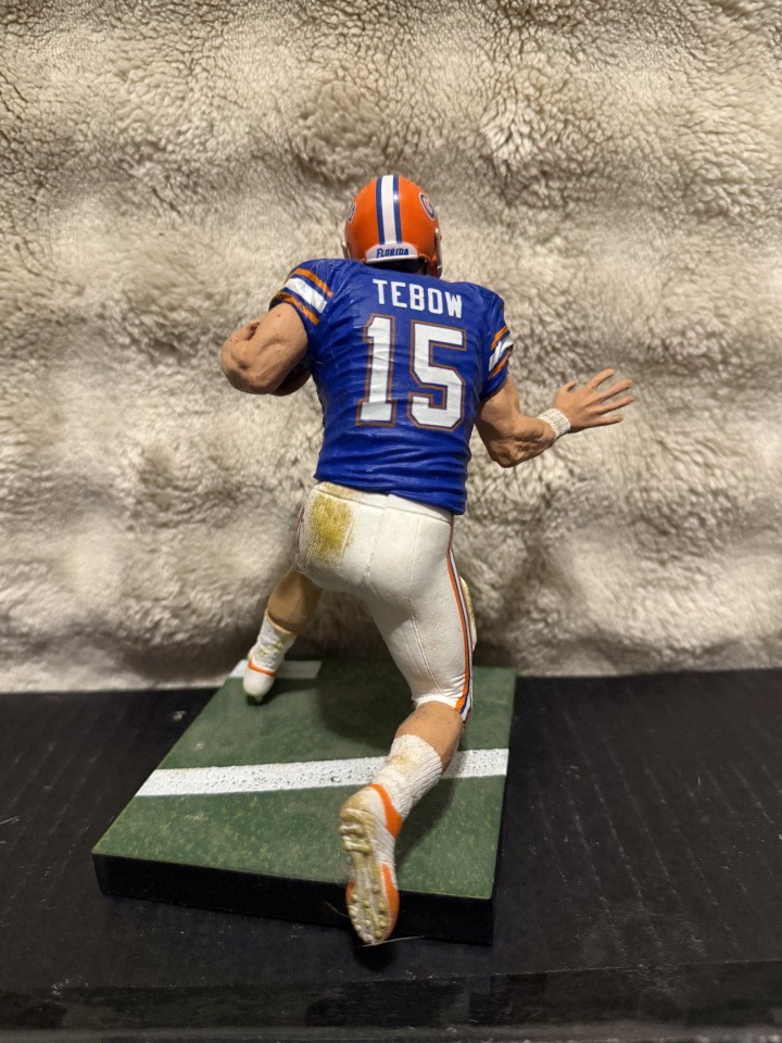 Todd McFarlane’s Sports Picks NFL Action Figure LOOSE