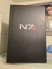 Mass Effect Male Shepard 1/6 Scale Dark Horse Statue