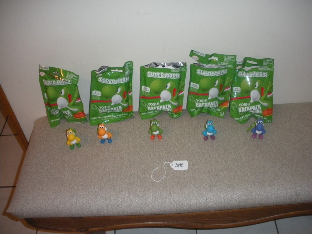 5) 2″ DIFFERENT COLORS YOSHI BackPack Buddies Clip Keychain Super Mario