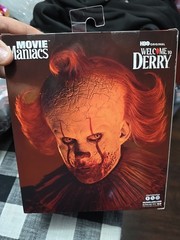 Pennywise (Welcome to Derry) 6″ Posed Figure Gold Label – McFarlane Toys